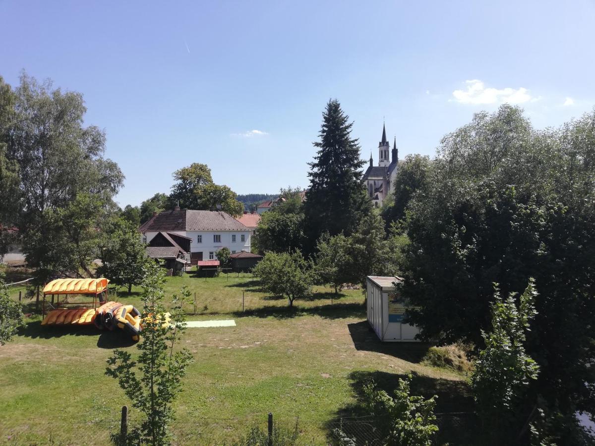 Appartamento Dum U Reky Vyšší Brod Esterno foto
